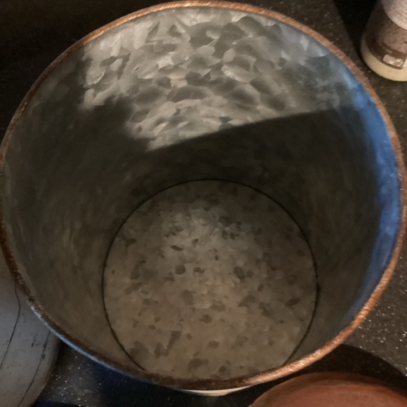 3piece canister set. Off white, star on each. - Picture 5 of 6